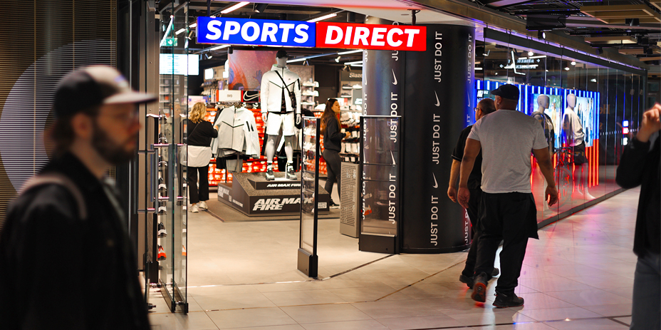 Citycenterissä sijaitseva Sports Directin lippulaivamyymälä. 